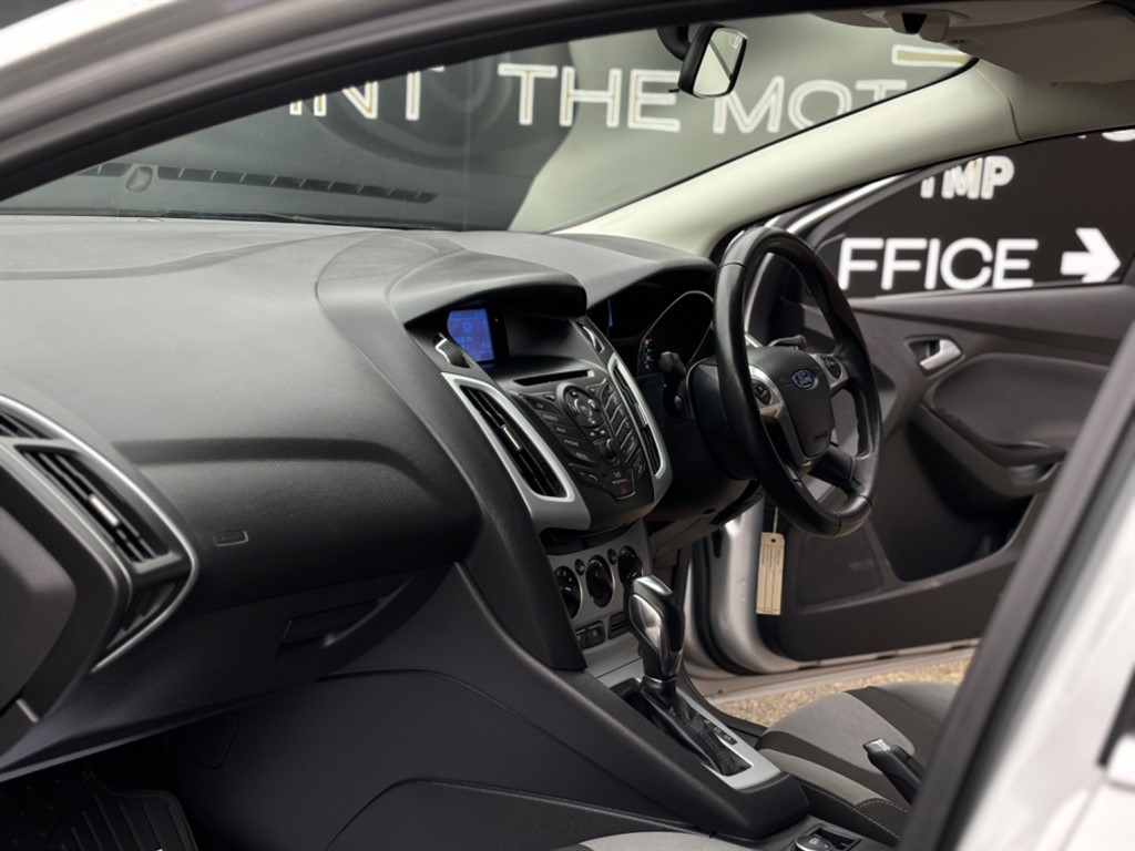 Used Ford Focus 2012 for sale - 76557084: Photo 24