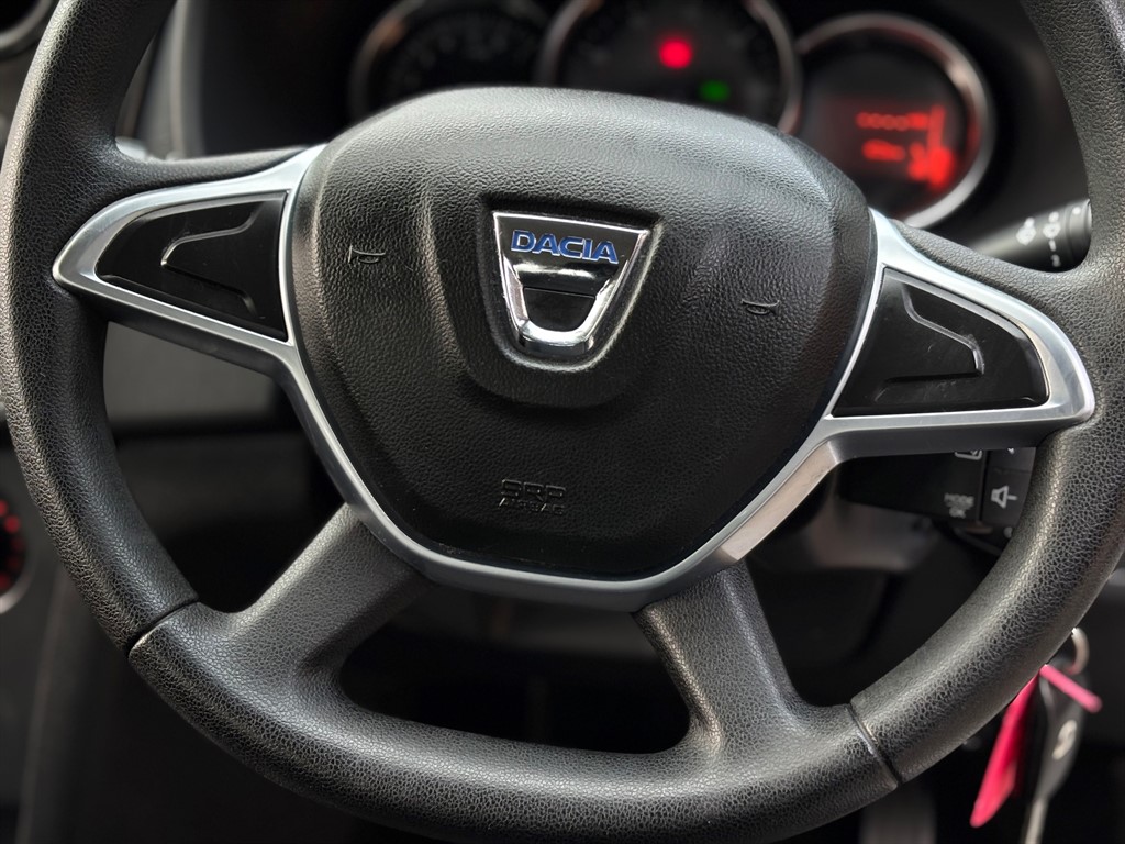 Used Dacia Sandero 2018 for sale - 77137934: Photo 15