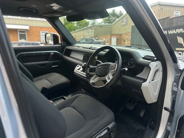 Used Land Rover Defender 2024 for sale - 75570011: Photo 8
