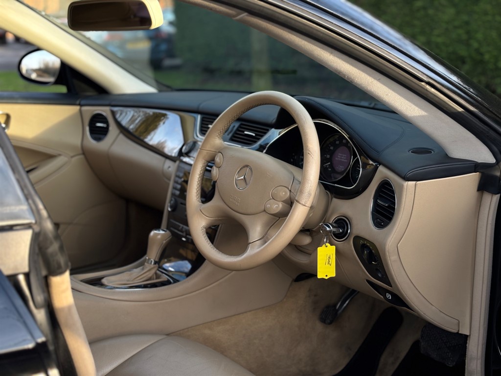 Used Mercedes-Benz CLS 2006 for sale - 77665325: Photo 10