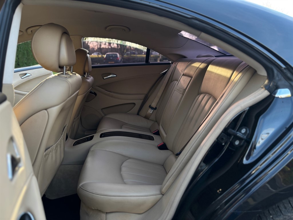 Used Mercedes-Benz CLS 2006 for sale - 77665325: Photo 19
