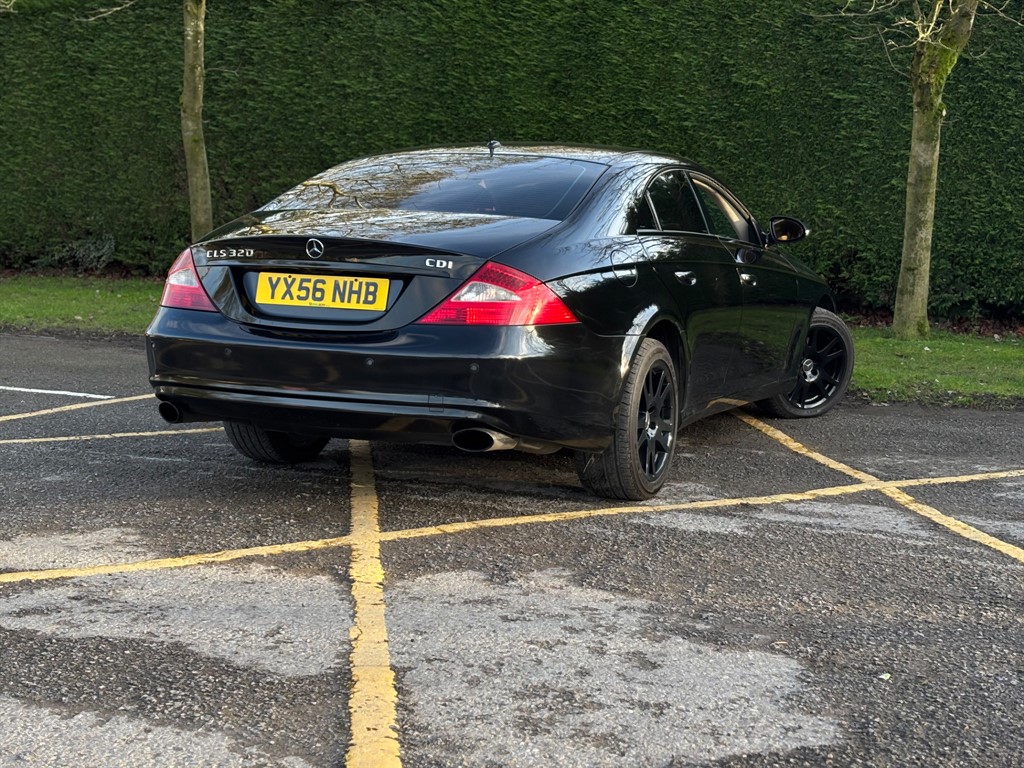 Used Mercedes-Benz CLS 2006 for sale - 77665325: Photo 4