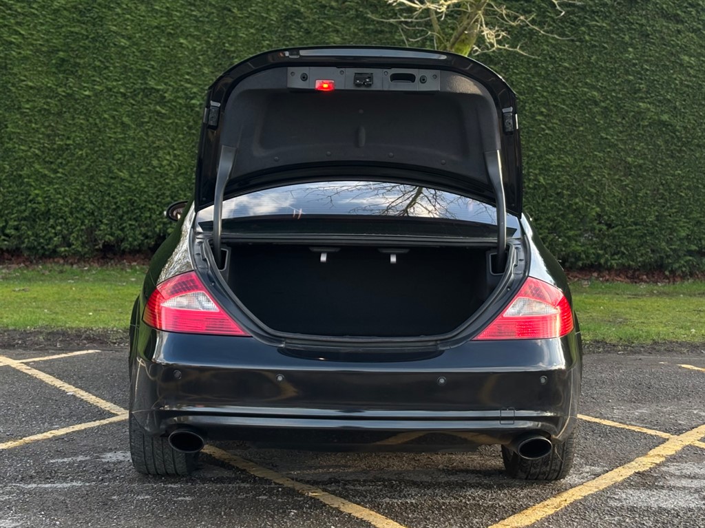 Used Mercedes-Benz CLS 2006 for sale - 77665325: Photo 5