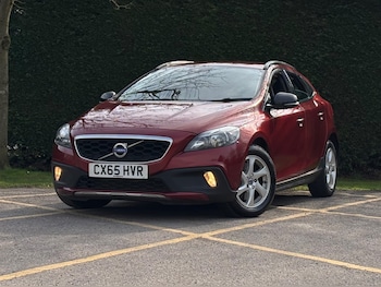 Used Volvo V40 2015 for sale - 77918264: Photo