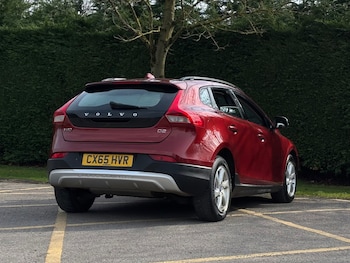 Used Volvo V40 2015 for sale - 77918264: Photo