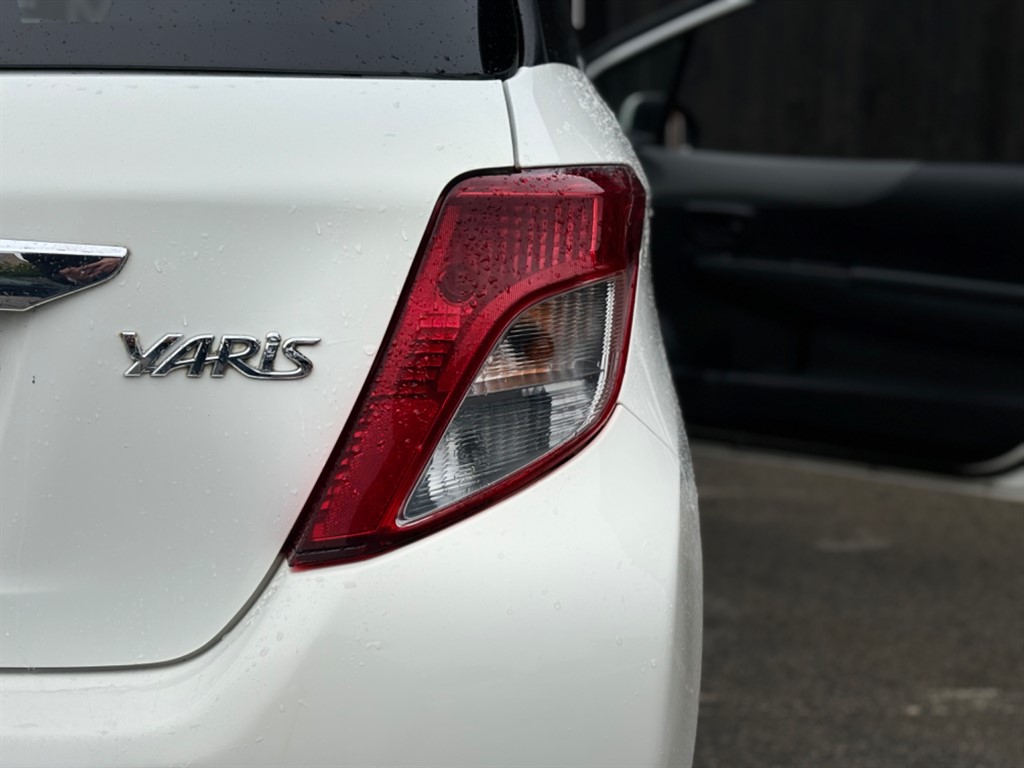 Used Toyota Yaris 2012 for sale - 75910729: Photo 10