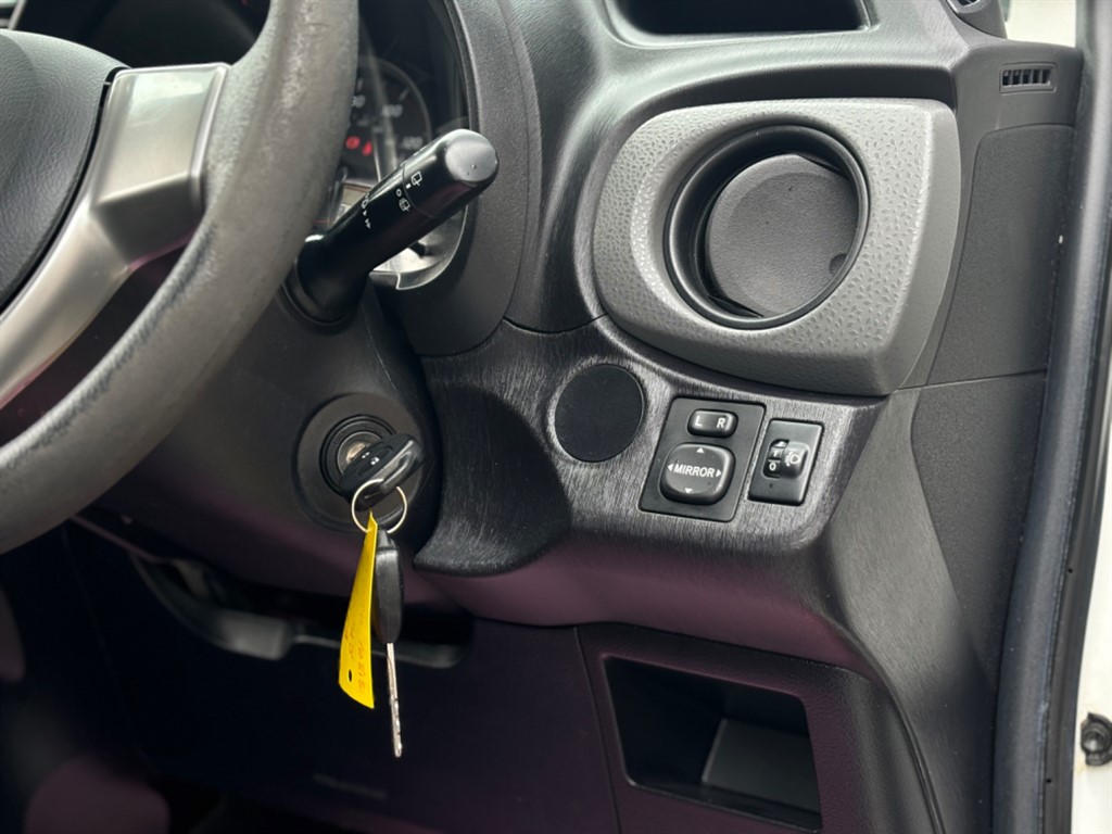 Used Toyota Yaris 2012 for sale - 75910729: Photo 13