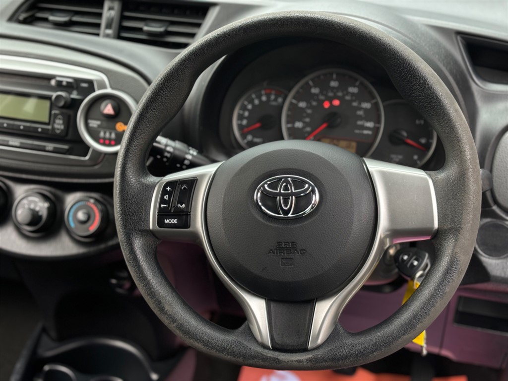 Used Toyota Yaris 2012 for sale - 75910729: Photo 14
