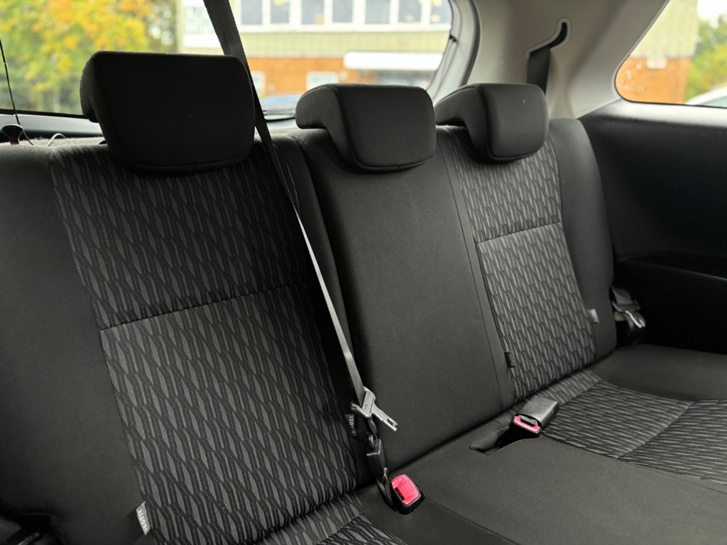 Used Toyota Yaris 2012 for sale - 75910729: Photo 21