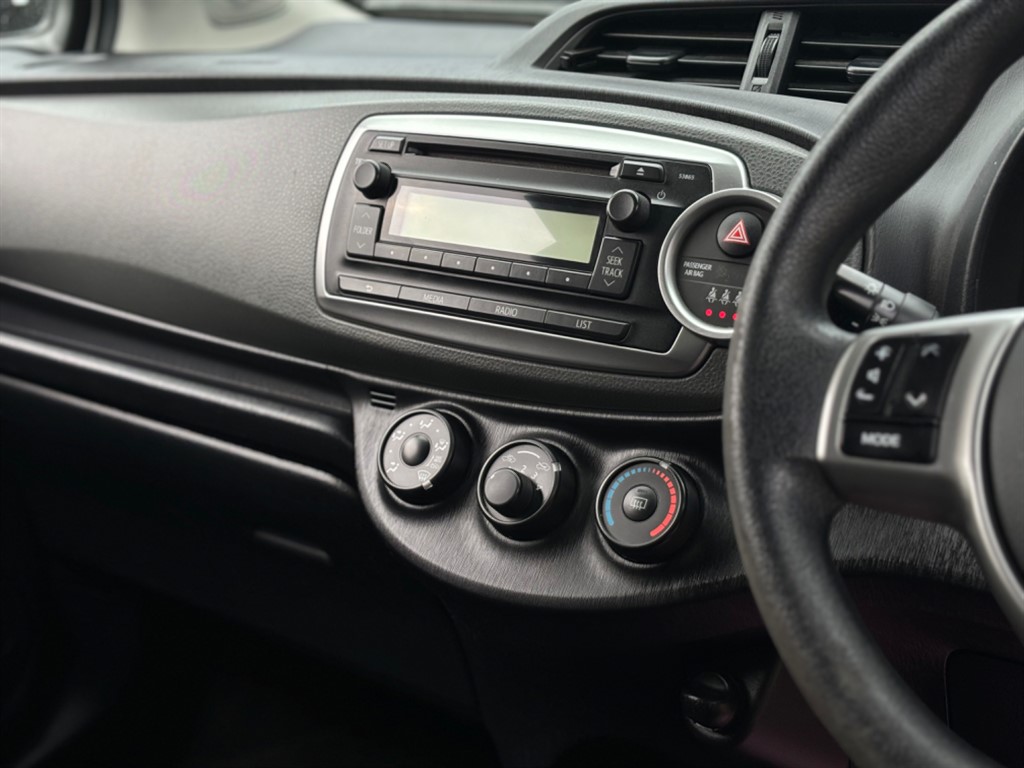 Used Toyota Yaris 2012 for sale - 75910729: Photo 22