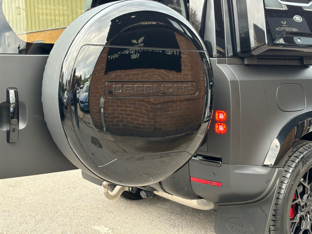 Used Land Rover Defender 2024 for sale - 76366684: Photo 25