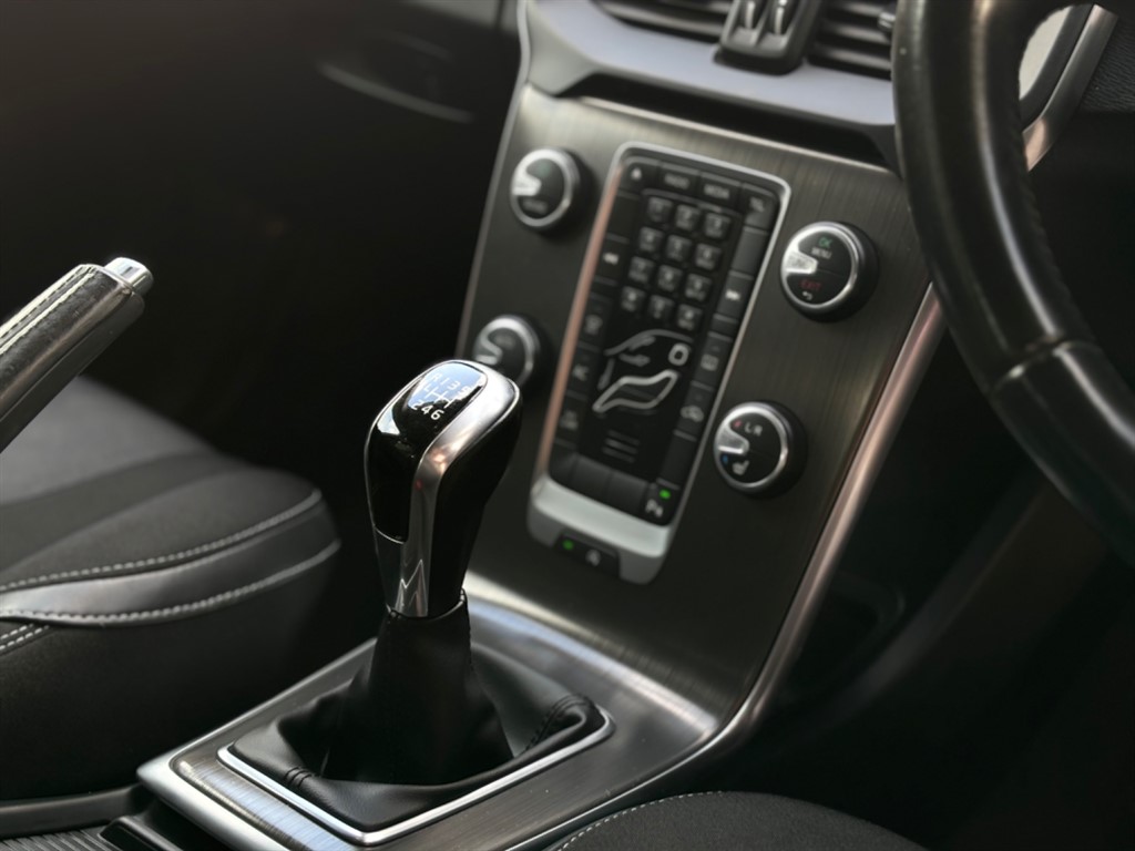 Used Volvo V40 2015 for sale - 77504619: Photo 13