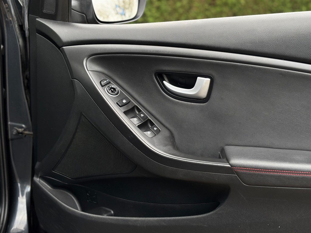 Used Hyundai i30 2015 for sale - 77592503: Photo 14