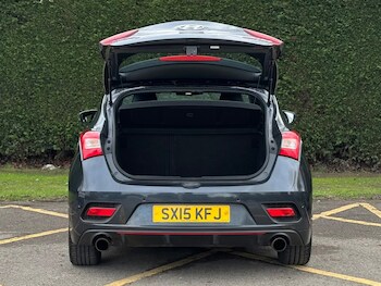 Used Hyundai i30 2015 for sale - 77592503: Photo