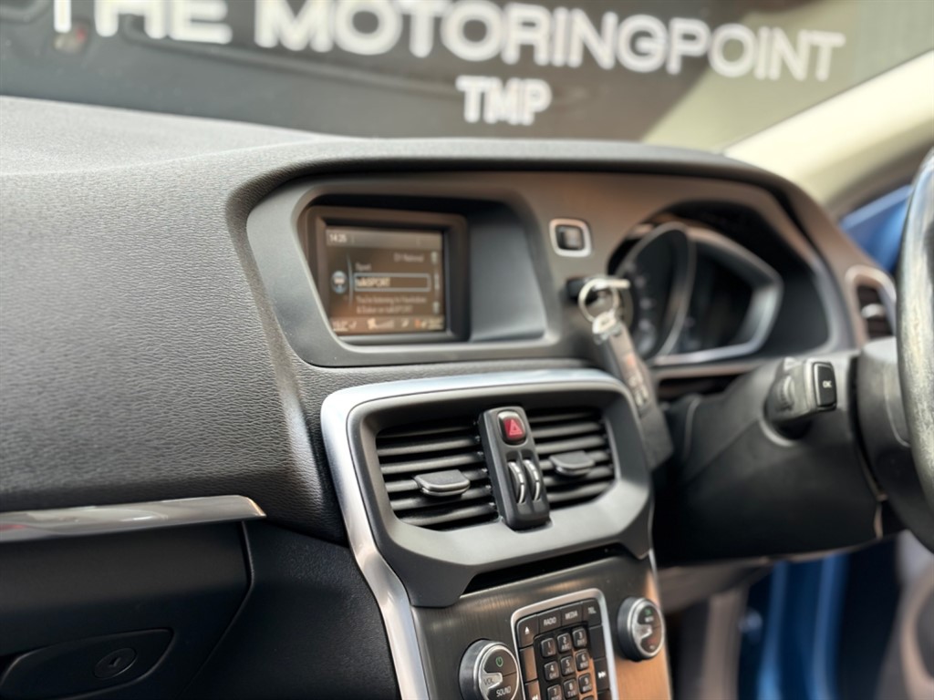 Used Volvo V40 2015 for sale - 76355288: Photo 19