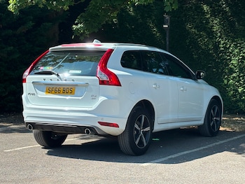 Used Volvo XC60 2017 for sale - 79407765: Photo