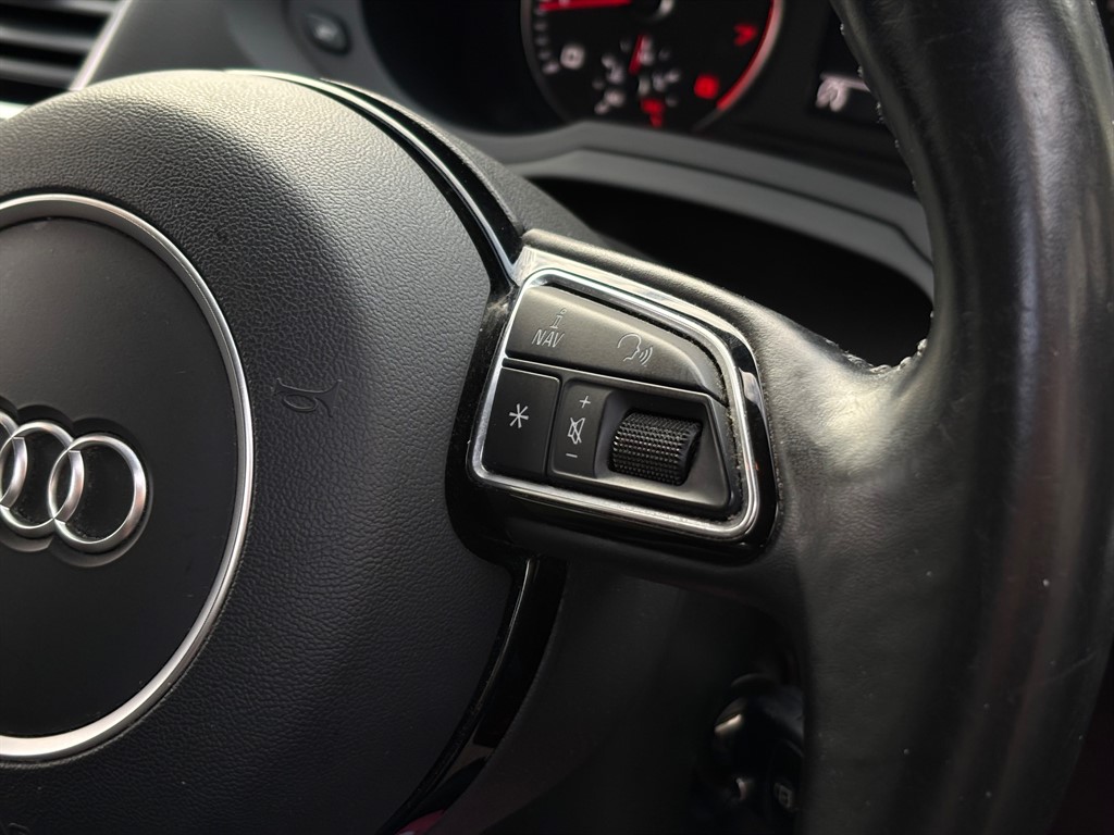 Used Audi Q3 2017 for sale - 76780495: Photo 13