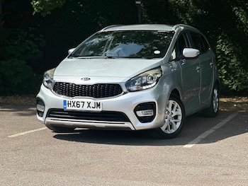 Used Kia Carens 2017 for sale - 79433786: Photo