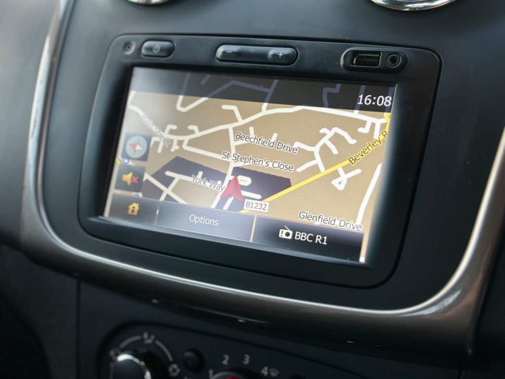 Used Dacia Sandero 2015 for sale - 76390317: Photo 10