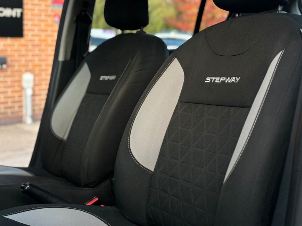 Used Dacia Sandero 2015 for sale - 76390317: Photo 15