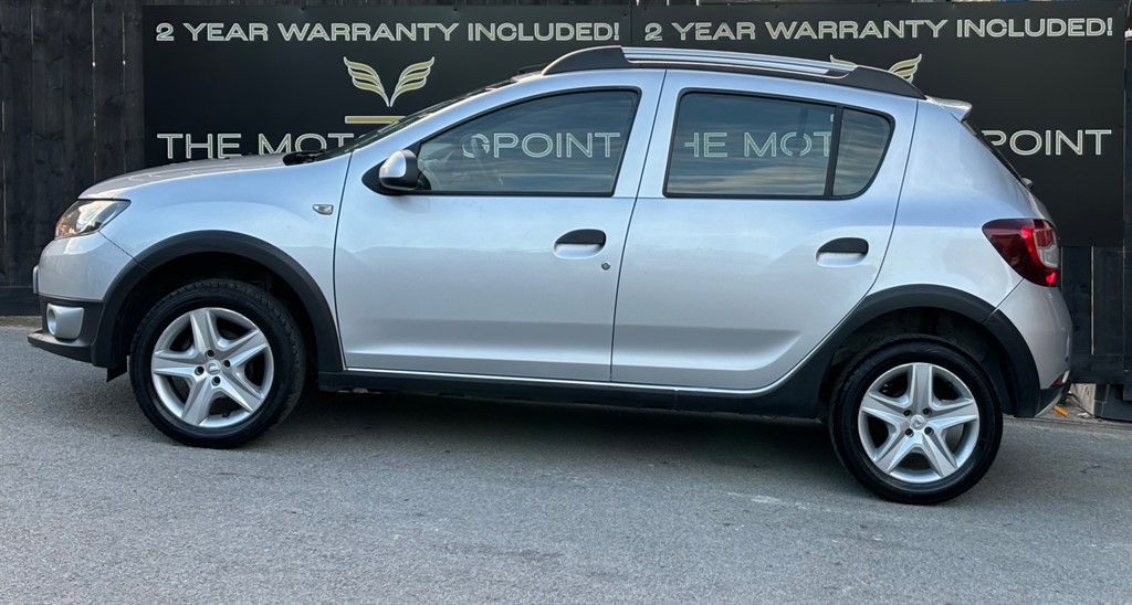 Used Dacia Sandero 2015 for sale - 76390317: Photo 2