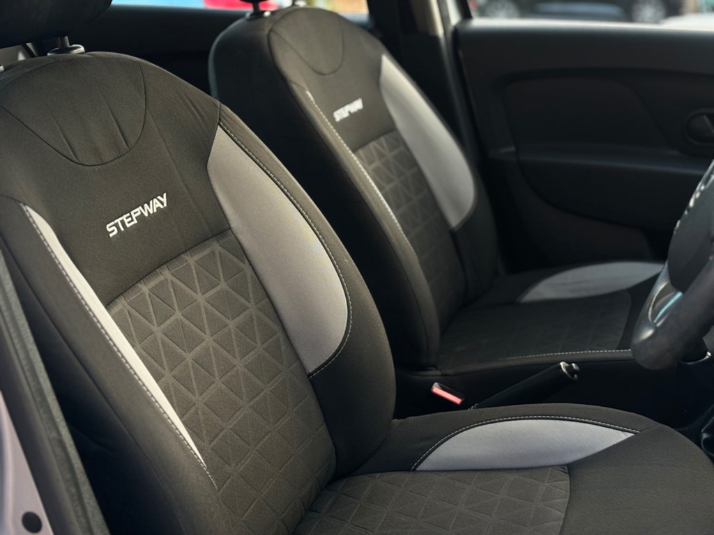 Used Dacia Sandero 2015 for sale - 76390317: Photo 6