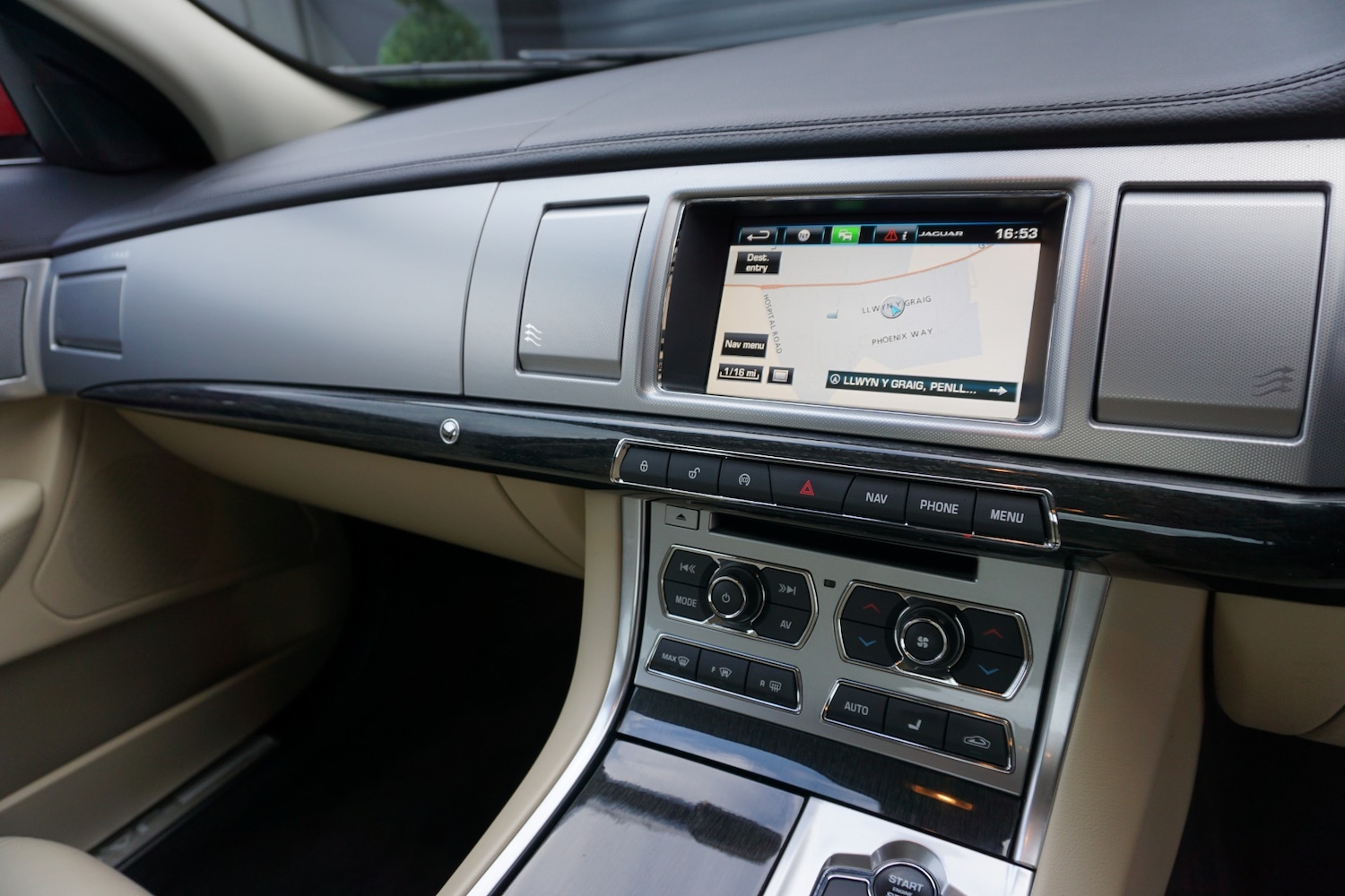 Used Jaguar XF 2015 for sale - 76017414: Photo 17