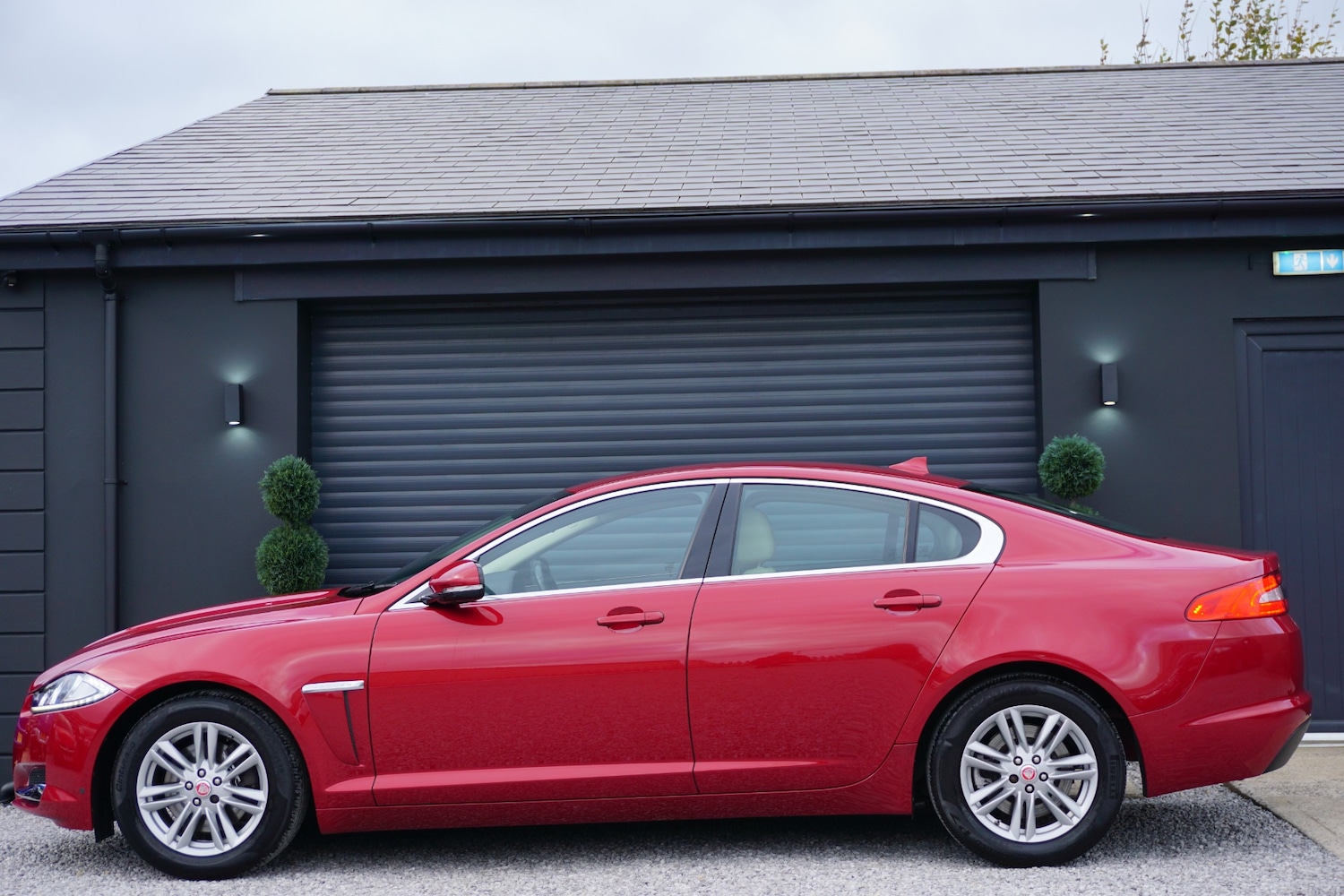 Used Jaguar XF 2015 for sale - 76017414: Photo 6