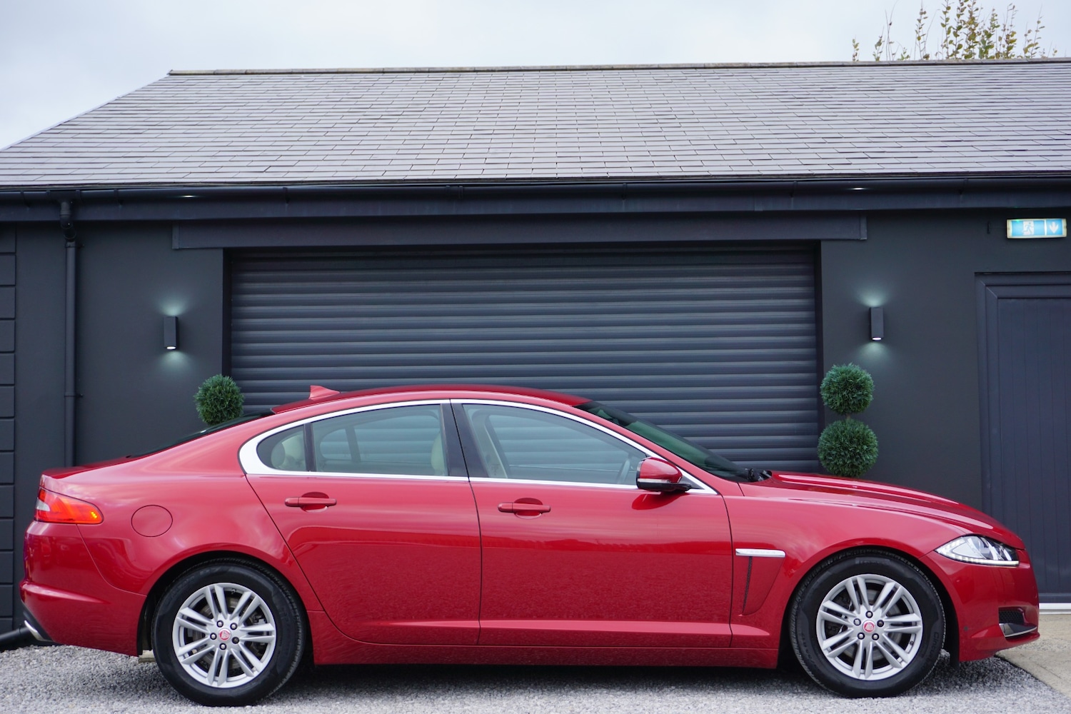 Used Jaguar XF 2015 for sale - 76017414: Photo 7