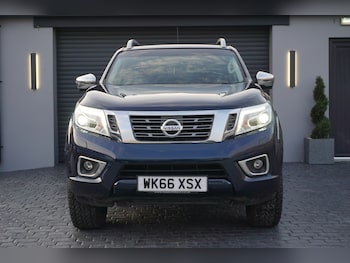 Used Nissan Navara 2016 for sale - 79303238: Photo