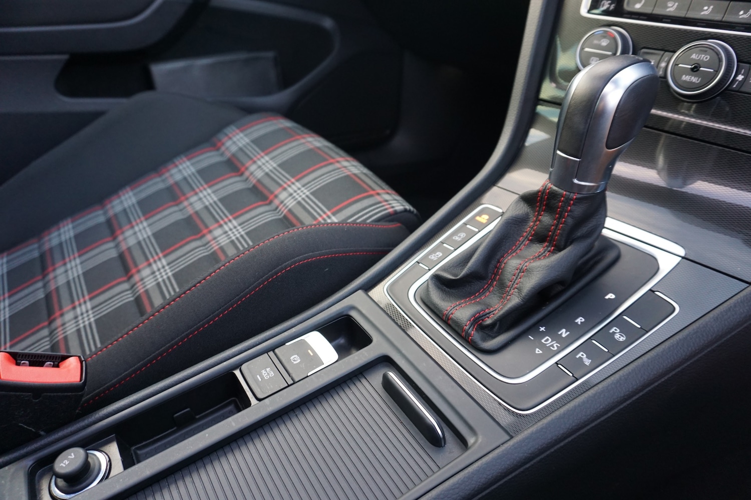 Used Volkswagen Golf 2016 for sale - 76767408: Photo 16