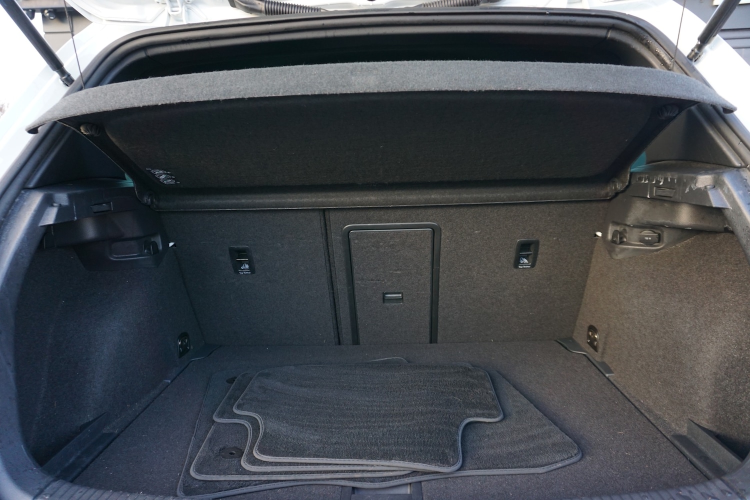 Used Volkswagen Golf 2016 for sale - 76767408: Photo 19