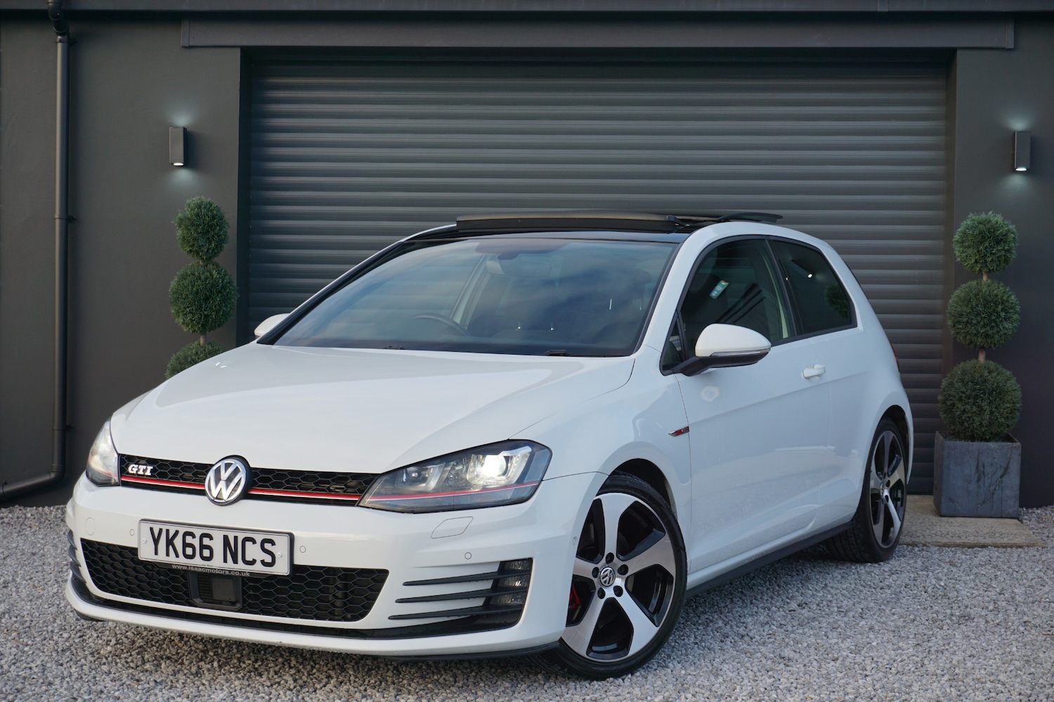 Used Volkswagen Golf 2016 for sale - 76767408: Photo 4