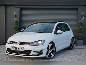 Used Volkswagen Golf 2016 for sale - 76767408: Photo