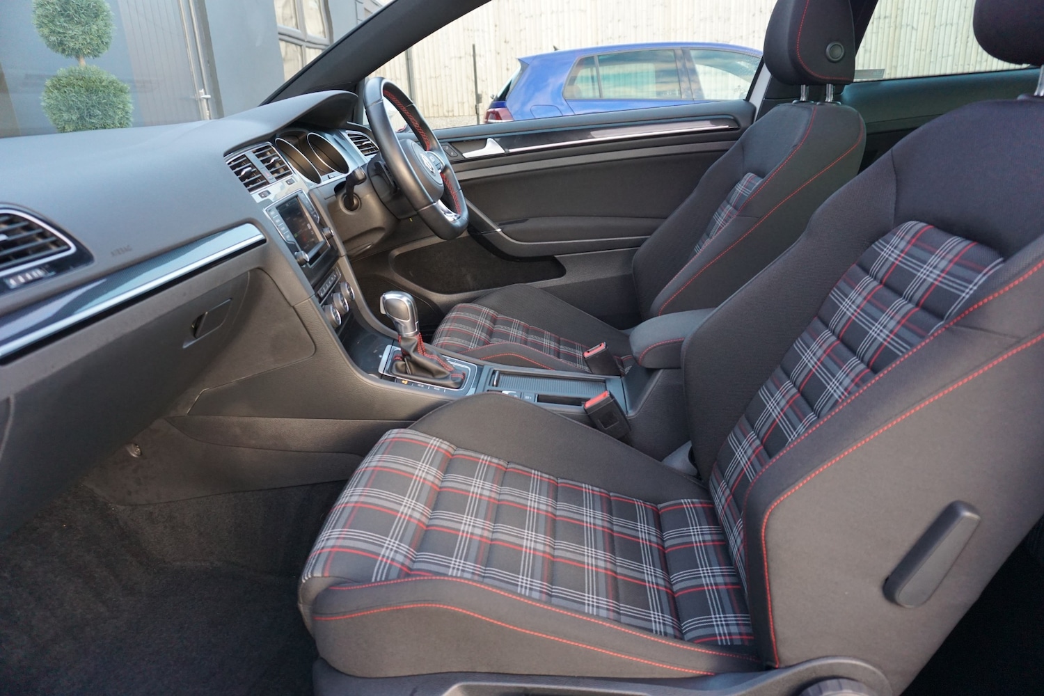 Used Volkswagen Golf 2016 for sale - 76767408: Photo 9