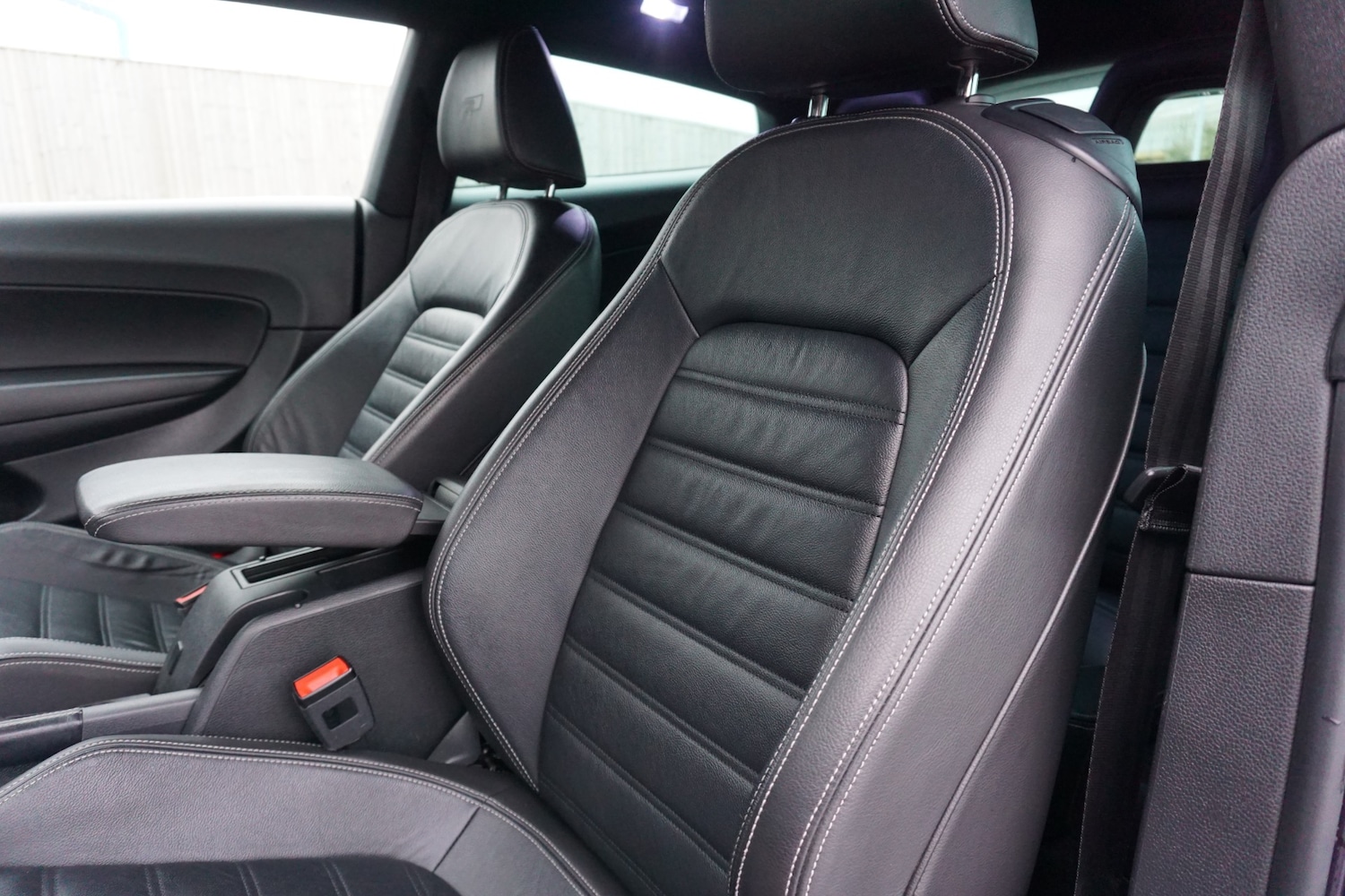 Used Volkswagen Scirocco 2017 for sale - 78098440: Photo 10