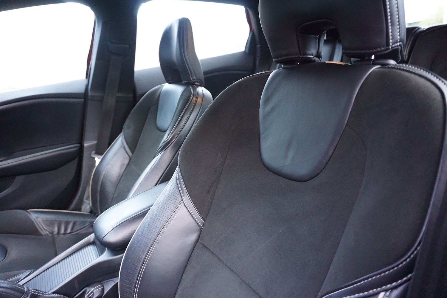 Used Volvo V40 2015 for sale - 75984995: Photo 11