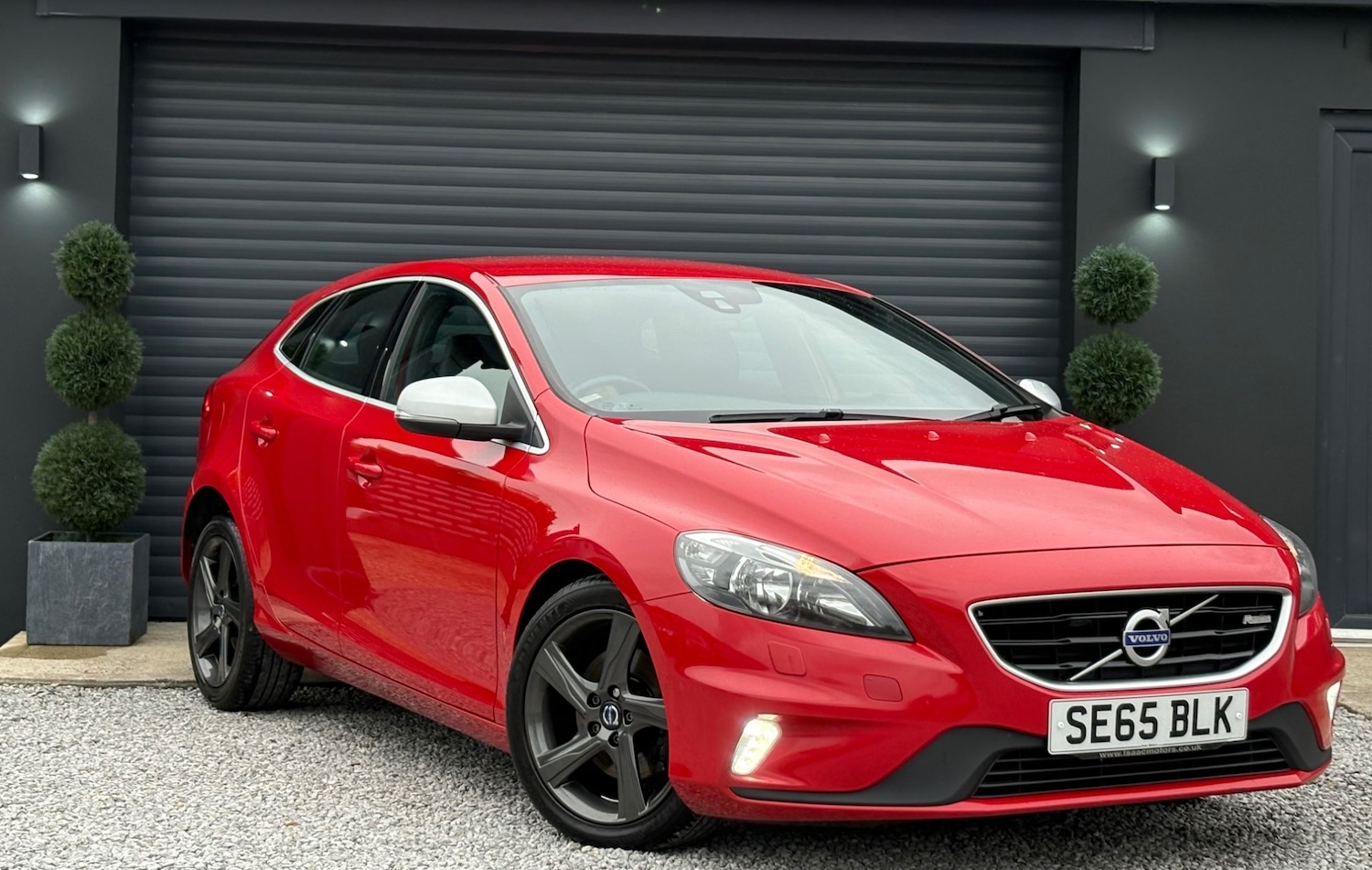 Used Volvo V40 2015 for sale - 75984995: Photo 2