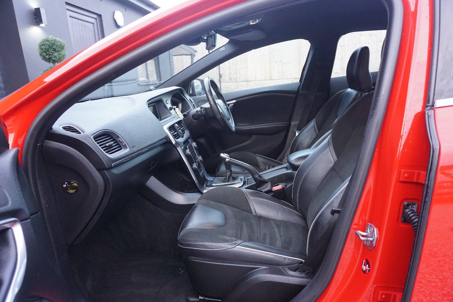 Used Volvo V40 2015 for sale - 75984995: Photo 9