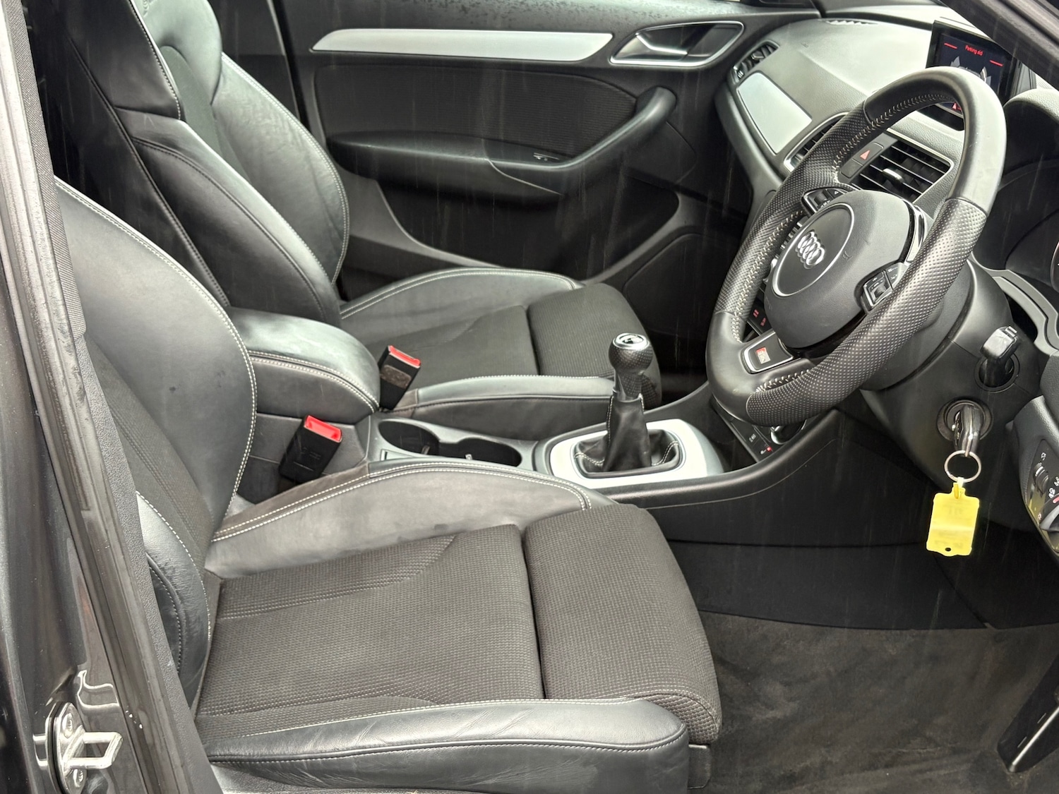 Used Audi Q3 2015 for sale - 77319130: Photo 2