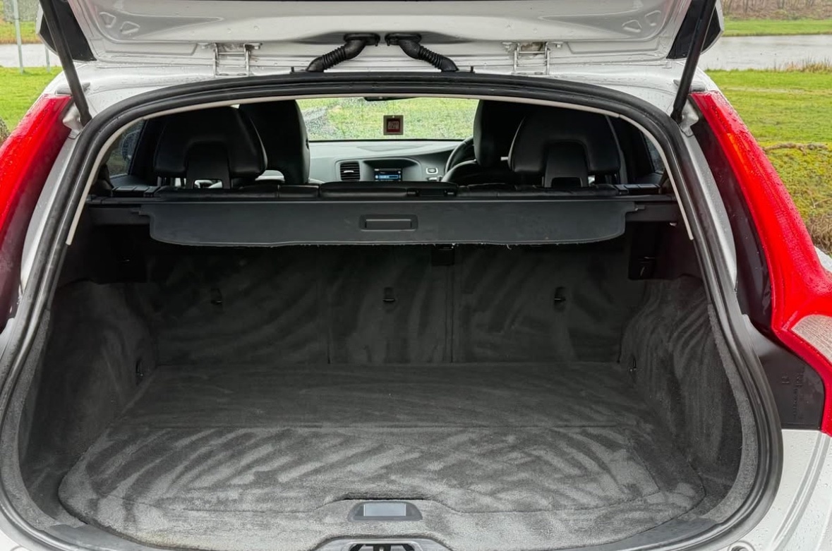 Used Volvo V60 2011 for sale - 77980791: Photo 15