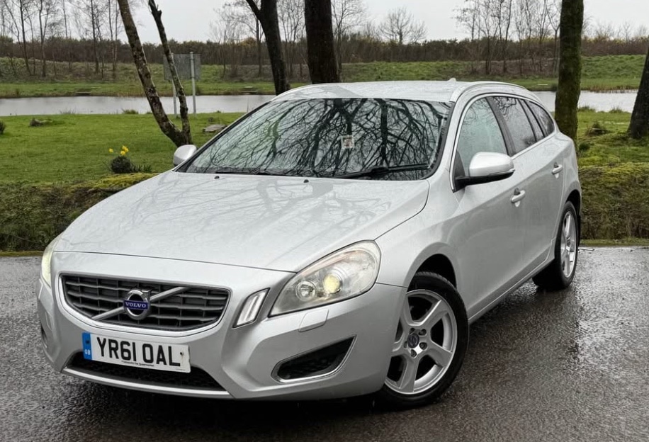 Used Volvo V60 2011 for sale - 77980791: Photo 4