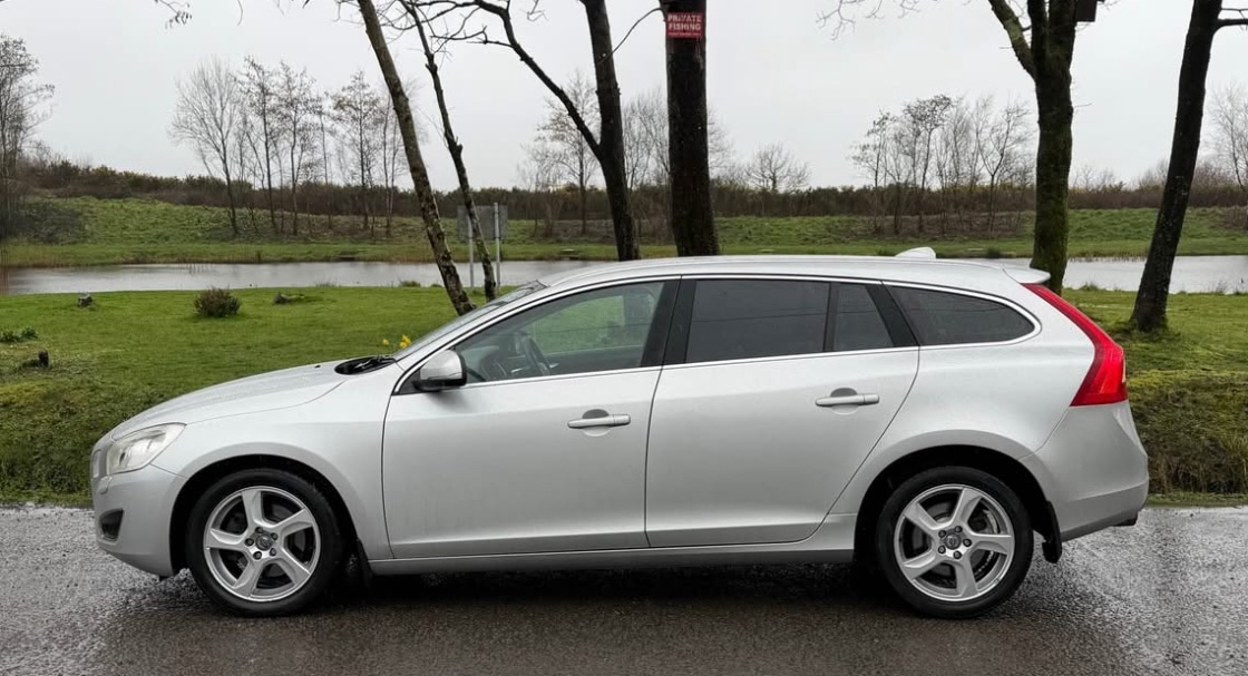 Used Volvo V60 2011 for sale - 77980791: Photo 6