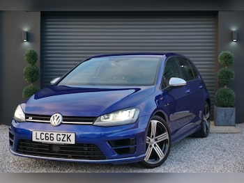 Used Volkswagen Golf 2017 for sale - 76557144: Photo