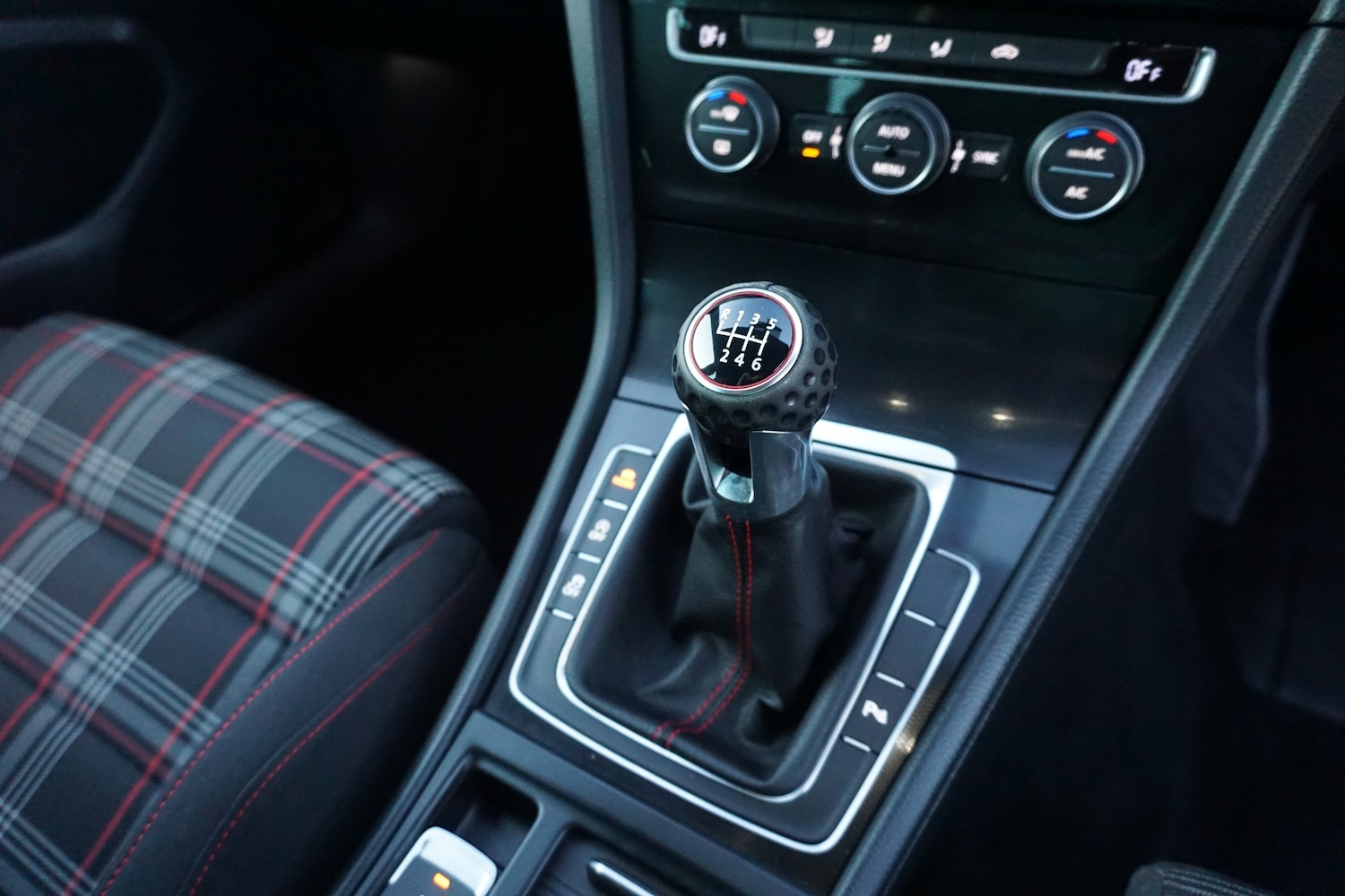 Used Volkswagen Golf 2014 for sale - 76179055: Photo 16