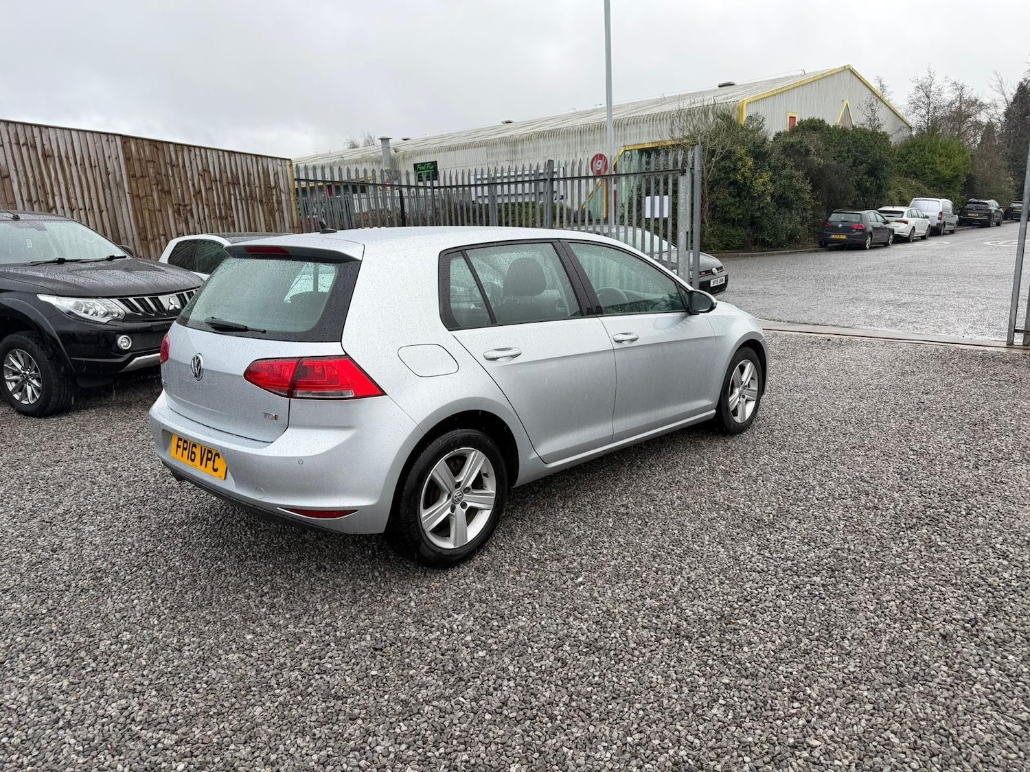 Used Volkswagen Golf 2016 for sale - 77465919: Photo 2
