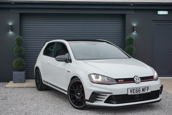 Used Volkswagen Golf 2017 for sale - 75695044: Photo 1