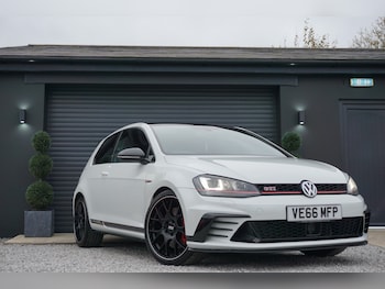 Used Volkswagen Golf 2017 for sale - 75695044: Photo 2