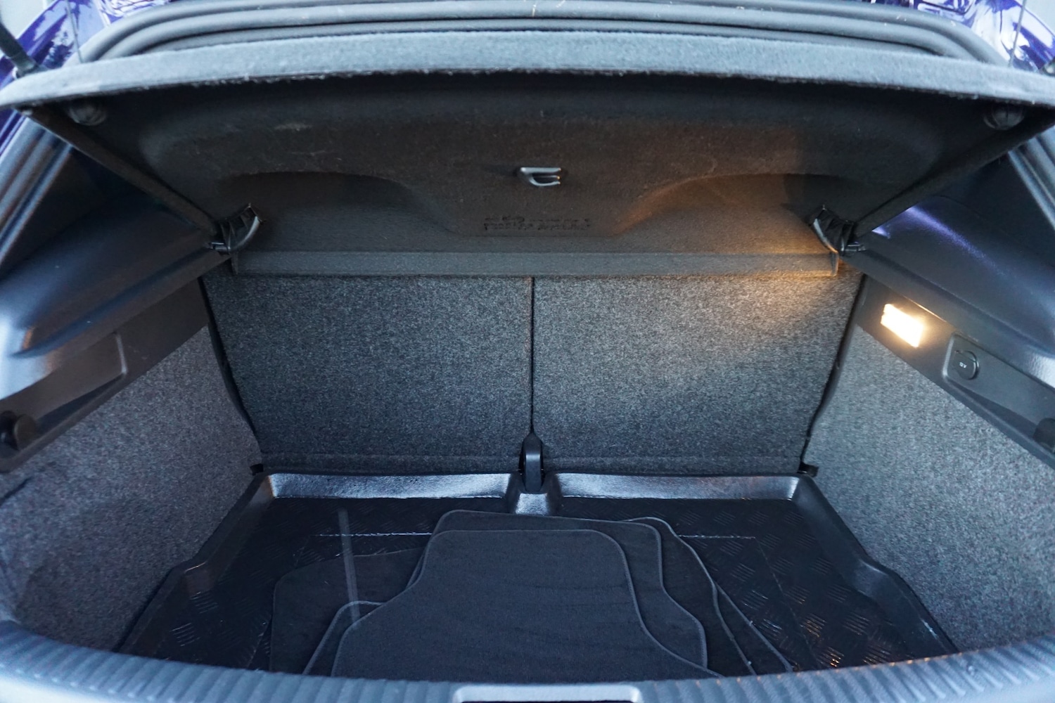 Used Volkswagen Scirocco 2017 for sale - 76767414: Photo 17