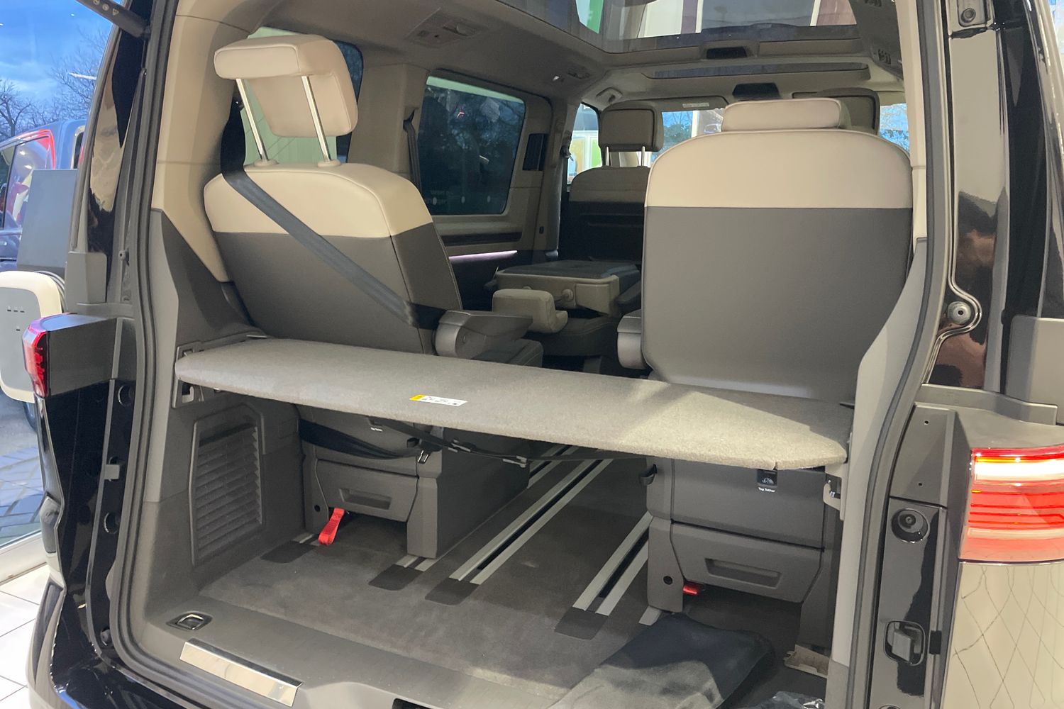 Used Volkswagen Multivan 2025 for sale - 77372747: Photo 10